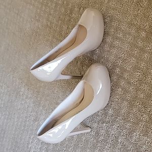 Chinese Laundry. hidden platform stilettos, nude patent, size 8
